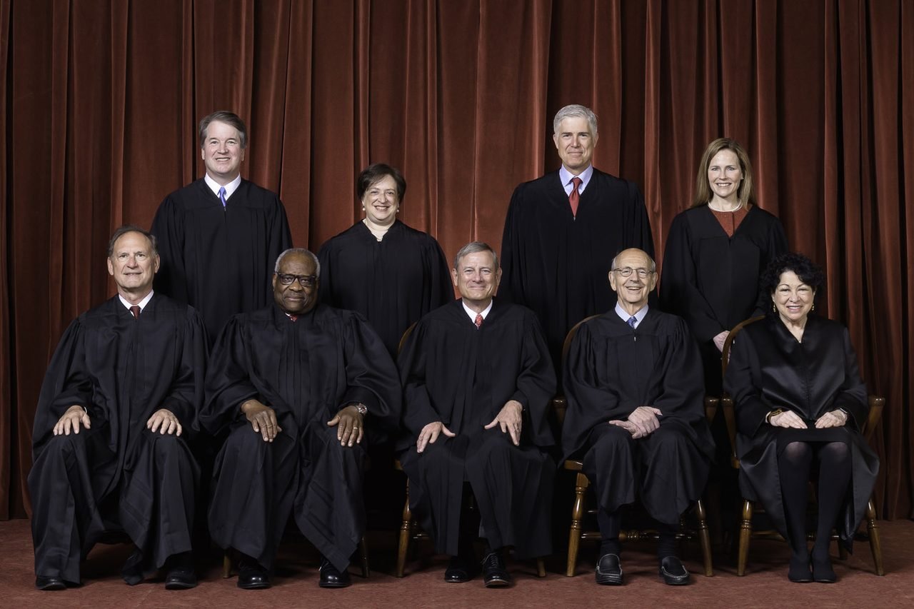 La Corte Suprema degli Stati Uniti, composizione Roberts Court, 2020.